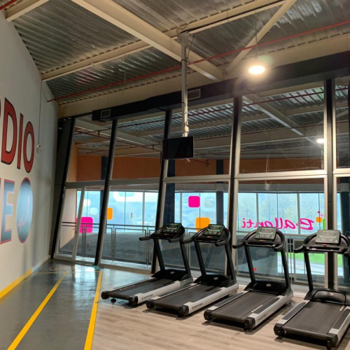 Mamparas de Vidrio para Gimnasios-vidrierias-en-lima