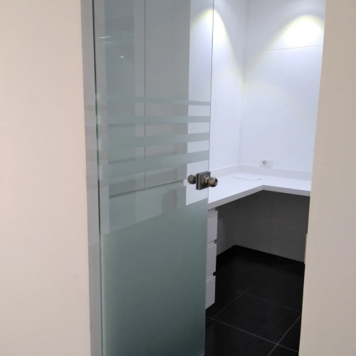 Puertas Batientes de Vidrio-vidrierias-en-lima